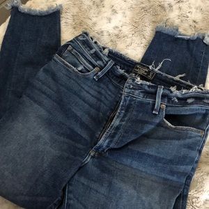 Abercrombie & Fitch cropped jeans
